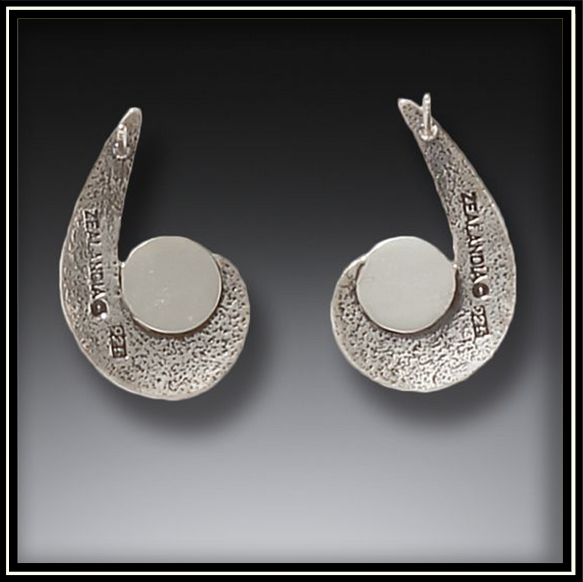 196096-SF884-er-mystique-maori