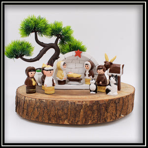 11 Piece Eskimo Nativity Set
